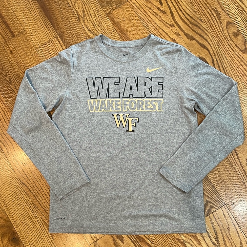 Boy’s Wake Forest Demon Deacons Nike Dri-Fit Long Sleeve Shirt. Size XL.